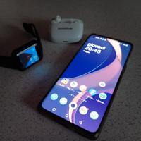 Oneplus 8 blu 256Gb piu accessori anche permute