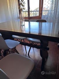 Tavolo in legno