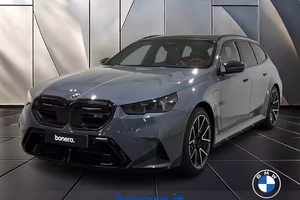 BMW M5 Touring 4.4 727cv auto