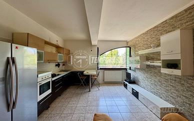 Bilocale con soffitta libero da subito