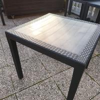 Tavolo da esterno 