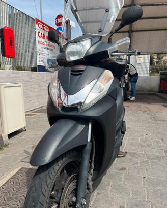 Honda SH 300 i ABS Sport