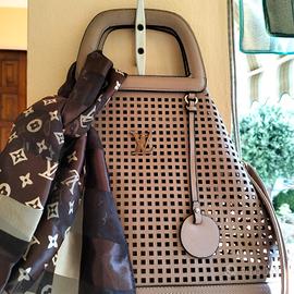 foulard con borsa 