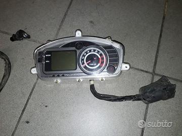 G-Dink 125 '12 : pompa km iniettore serbatoio