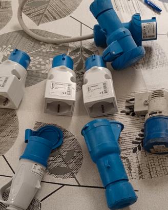 Materiale elettrico cee 16A e adattatori