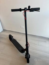Monopattino Xiaomi Mi Electric Scooter Pro