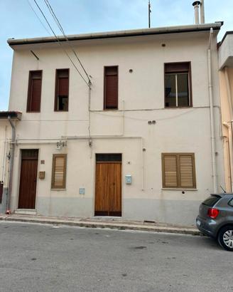 Ampio appartamento Prizzi