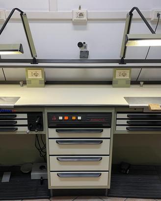 Laboratorio odontotecnico vende attrezzatura