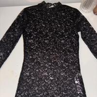 Maglietta nera a maniche lunghe trasparente