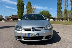 Volkswagen Golf 1.6 Sportline
