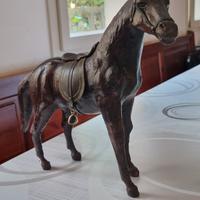 cavallo in cuoio da soprammobile 
