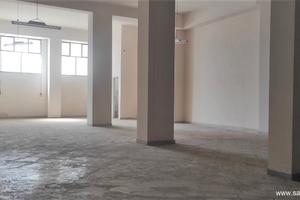 Giarre, ampia bottega (CT)