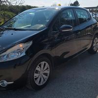 Peugeot 208 1.4 HDi 68 CV 5 porte Access
