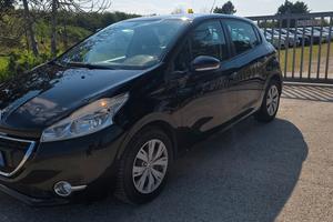 Peugeot 208 1.4 HDi 68 CV 5 porte Access
