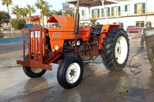 Trattore fiat 1000 super