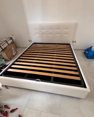 Letto matrimoniale in ecopelle 160x190