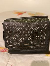 Borsa Desigual nera