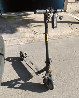 monopattino elettrico jeep 