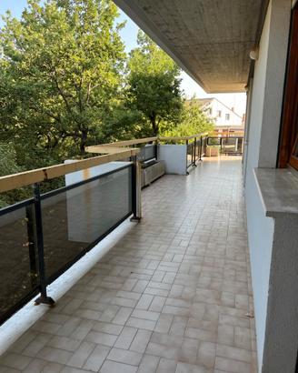 Quadrilocale luminoso, spazioso con ampio terrazzo