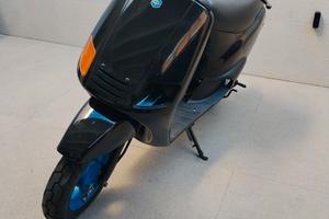 piaggio zip 