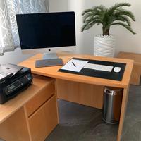 SCRIVANIA E SEDIA DA UFFICIO