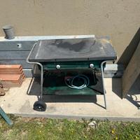 Barbecue a gas in ghisa