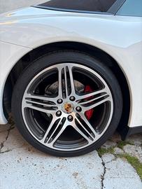 Cerchi porsche turbo (replica) con gomme YOKOHAMA