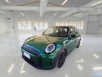 MINI COOPER CLASSIC AUTO 5 PORTE BERLINA