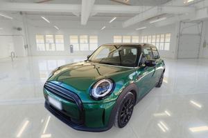 MINI COOPER CLASSIC AUTO 5 PORTE BERLINA