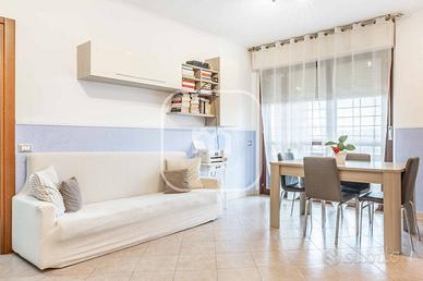 Appartamento di 64 m² con 2 locali e box auto a Ro