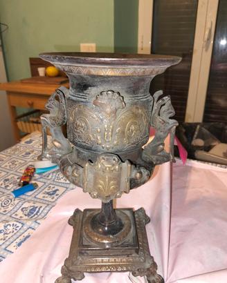 vaso antico in bronzo 