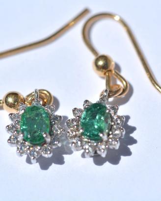 Orecchini Oro bianco 18kt 24 Diamanti e Smeraldi
