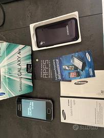Samsung Galaxy Ace e Galaxy mini telefoni vintage