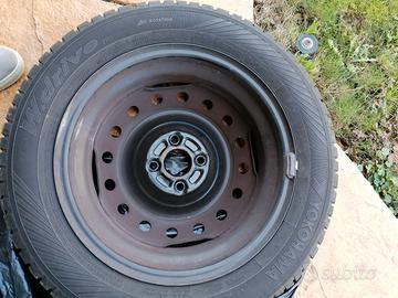 4 Gomme invernali 175/65 R15 84T con  cerchi