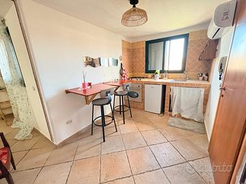 Bilocale con terrazzo a livello spese incluse