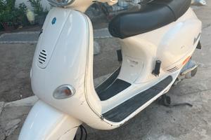 Scuter Piaggio 150 € 1500
