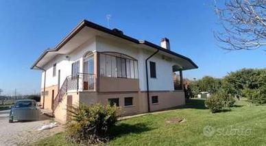 Villa a Santa Maria La Longa (UD)