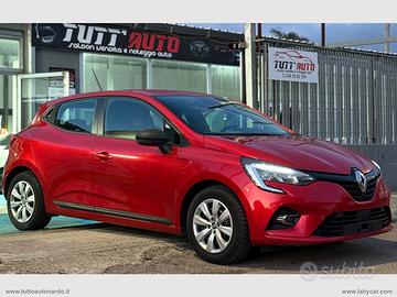 RENAULT Clio dCi 8V 90CV 5p. Moschino Life