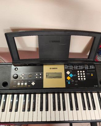 Yamaha tastiera con accessori 
