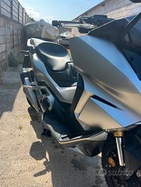 Honda Forza 750