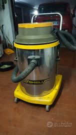 Aspirapolvere per garage auto