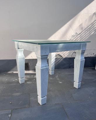 Tavolo design in marmo e vetro