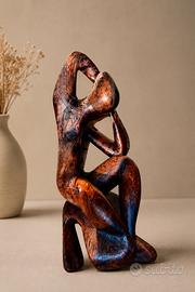 Scultura in legno intagliato – figura femminile