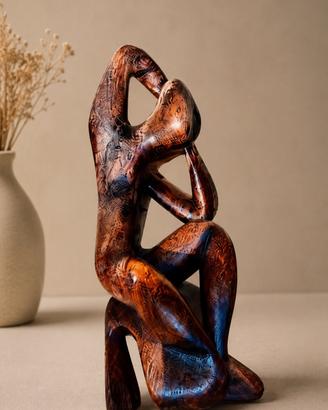 Scultura in legno intagliato – figura femminile