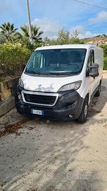 Furgone Peugeot boxer 2023 come Nuovo