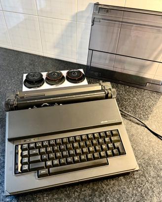 Olivetti Praxis 20 con 3 margherite originali