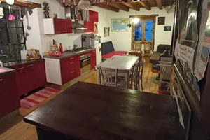 Casa ristrutturata indip. Sita a Pezzoro v t 1000