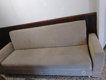 a 0€ divano letto, in buone condizioni
