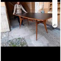 tavolo design nello stile di ico parisi