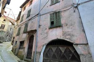 Rustico / Casale di 200 m² con più di 5 locali e b